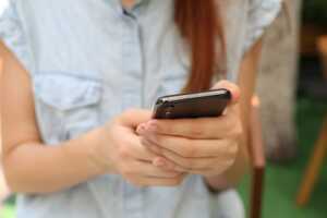 Qui de Bouygues Telecom ou Free propose le meilleur forfait 90Go ?