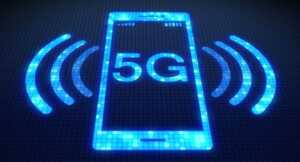 Enchères 5G : Free et Bouygues fâchés contre l'Arcep