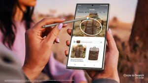 Femme utilise "Entourer pour chercher" sur son smartphone Samsung Galaxy S24 avec AI