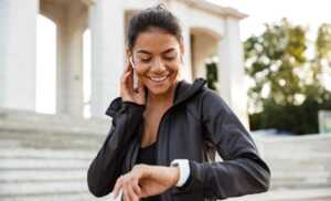 SFR lance une option pour utiliser son forfait 4G depuis une montre connectée