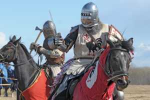 Chevalier en armure anglais Lebara débarque avec forfait mobile vraiment pas cher sur réseau d'Orange