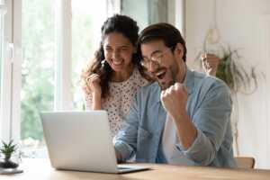 B&YOU Pure Fibre et  Freebox Pop S : des box fibre accessibles, mais pas low cost dans leurs performances.