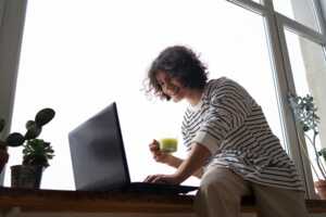 Sosh et B&You : le combat des box fibre 8 Gb/s