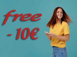 Fille avec smartphone et logo Free et "-10€", le montant de la remise sur Forfait Free Max si abonné Freebox