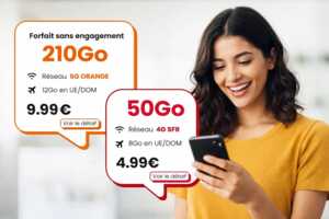 Femme regarde son smartphone et sourit, et deux encarts pour deux supers forfaits chez YouPrice