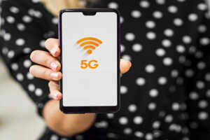 Cet opérateur frappe fort et casse le prix de la 5G, le forfait à ne pas louper