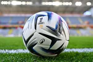 Prime Video vs DAZN : qui propose la meilleure offre Ligue 1+