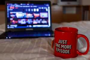 Un mug parfait pour binge-watcher des séries Netflix en mode "Chill" !