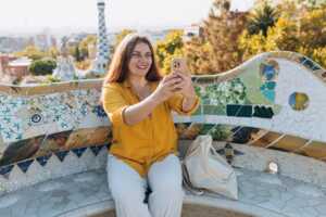 Si vous partez en vacances à l'étranger sans avoir ce type de forfait mobile, vous faites sans doute une erreur...