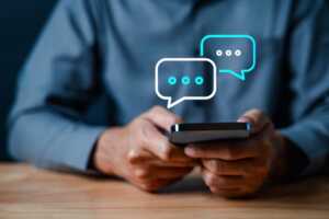 Il ne faut surtout pas répondre à ce SMS : c'est un piège