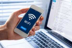 Smartphone avec logo Wi-Fi, car on passe ainsi des appels de meilleure qualité