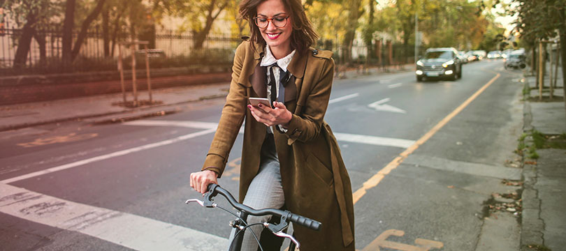 Téléphone mobile à vélo : réglementation et sanctions
