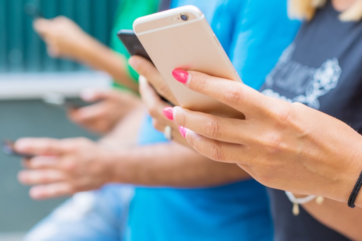 Appels, SMS, data : comment les Français utilisent leur forfait mobile ?