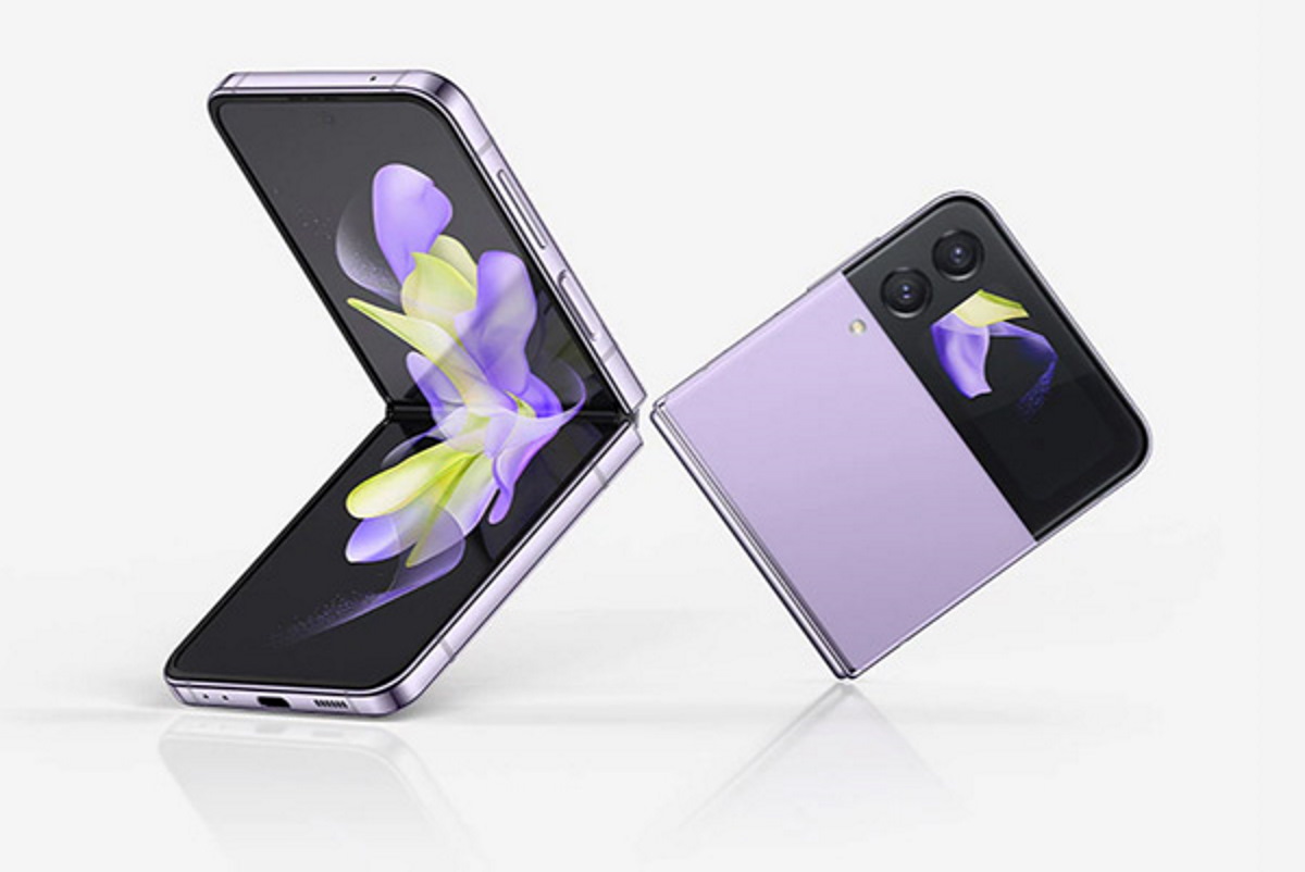 Le Galaxy Z Flip4 est disponible à petit prix chez plusieurs opérateurs.