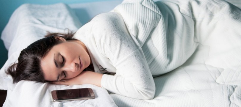 Pourquoi il ne faut pas dormir près de son mobile ?