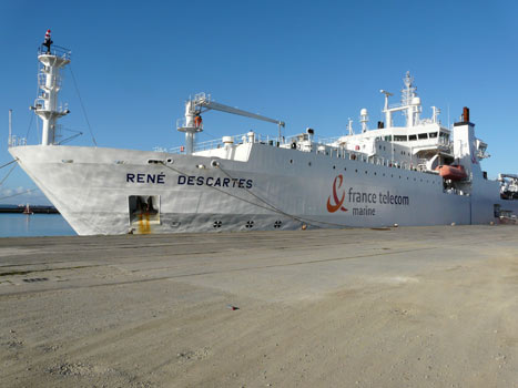 La pose de câbles sous-marins à bord du René Descartes