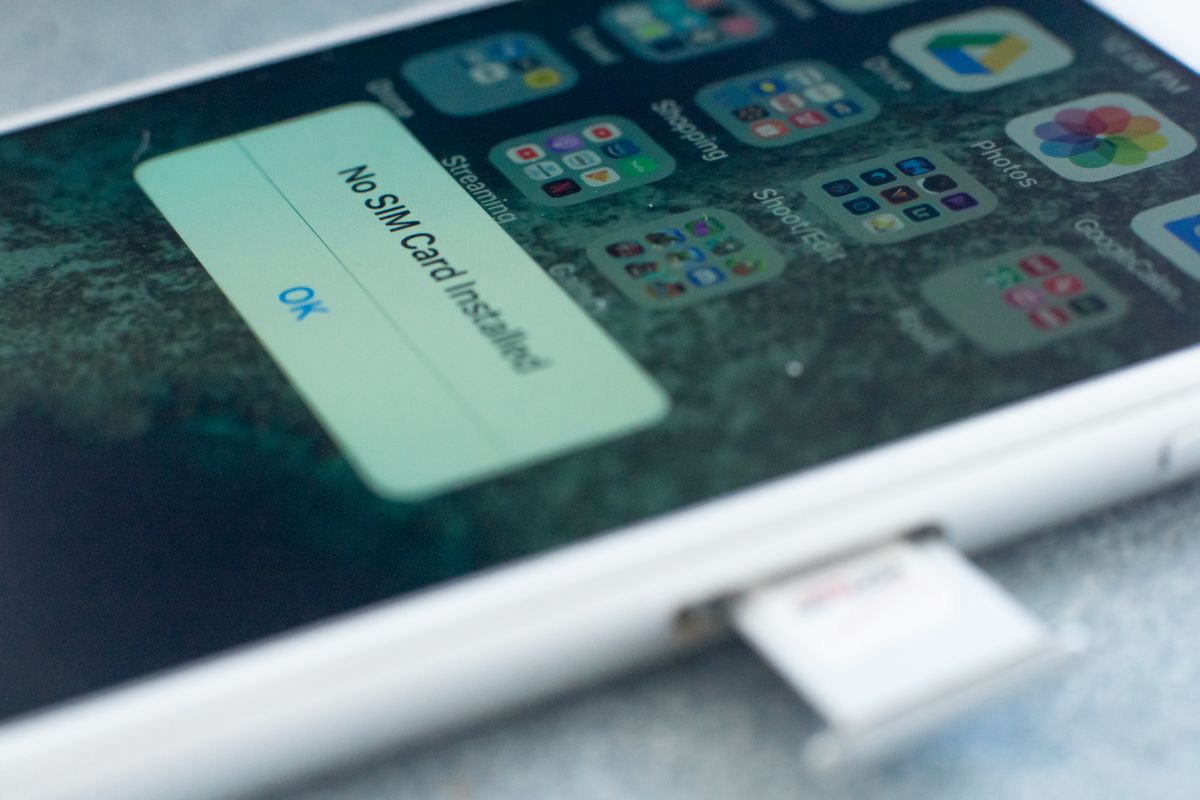 Insertion d'une nouvelle carte SIM à l'occasion de l'activation d'un nouveau forfait mobile