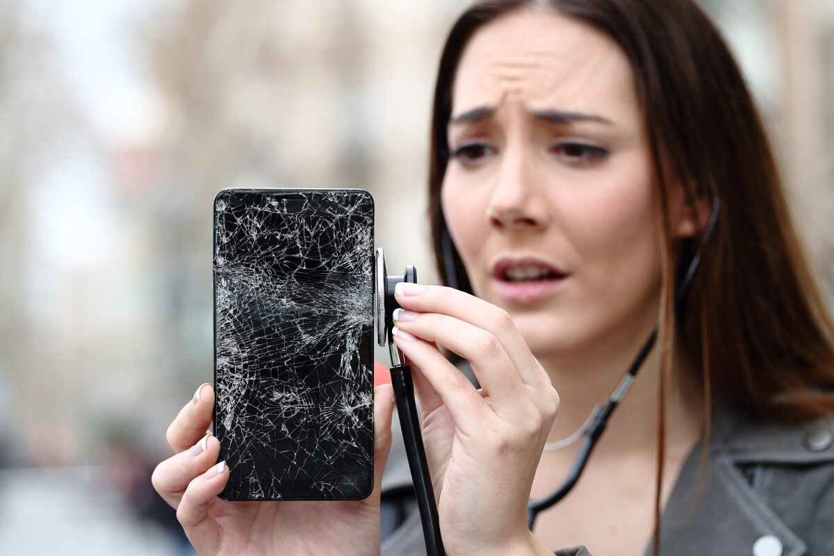 Téléphone cassé : faut-il le réparer, le vendre ou le recycler ?