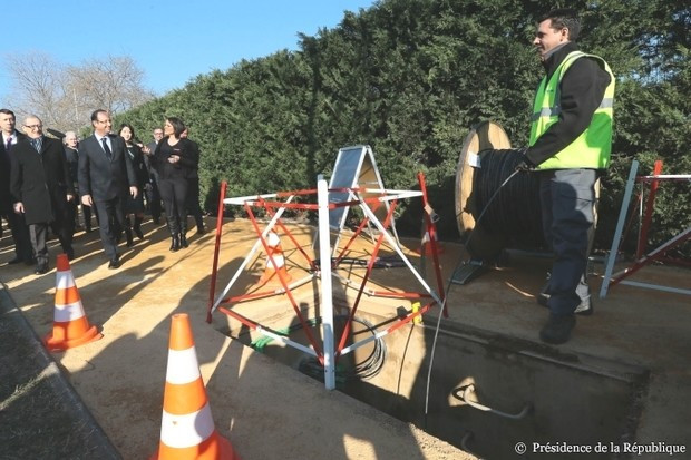 Francois Hollande promet le très haut débit pour tous en 2022