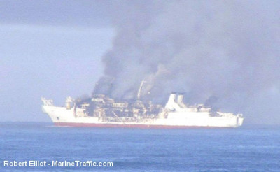 Le navire câblier Chamarel est en feu au large de la Namibie