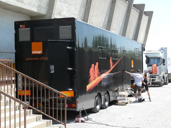 Camion Orange sur le Tour de France