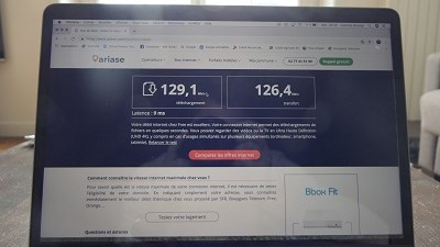 Le débit en fibre est minimum dix fois rapide que le débit en ADSL.