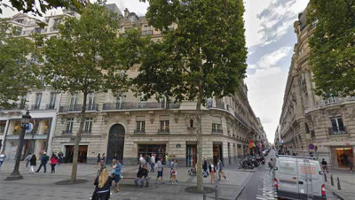 Le bâtiment du future Apple Store des Champs-Elysées