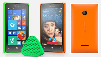 Toute une gamme d'accessoires de couleurs sont aussi proposés par Nokia/Microsoft/Lumia