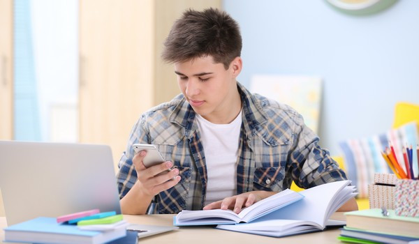 Quel forfait mobile pour un adolescent au collège ?