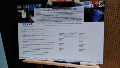 la Charte signée par Dupont-Aignan