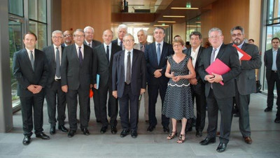 Les élus et acteurs du déploiement du THD en Auvergne…