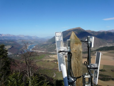 Relais Wifi Alsatis dans une commune de l'Isère